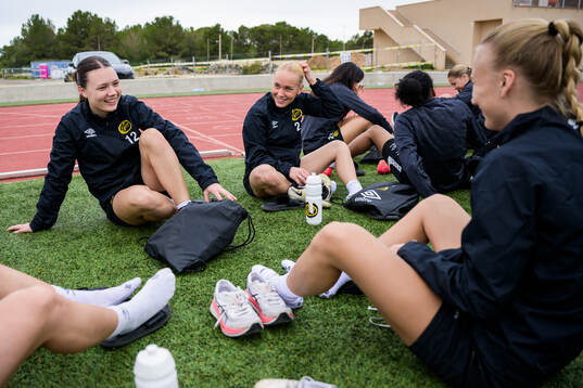 Hedvig Petersson och Tea Skoglund