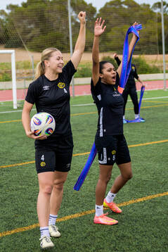 Alice Broman och Vanessa Lopez