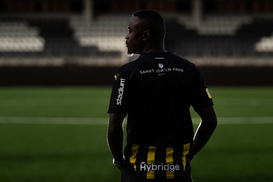 Häckens nyförvärv Brice Wembangomo