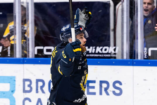 Södertäljes Jacob Bjerselius jublar