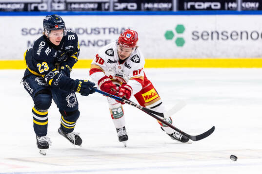 Södertäljes Egor Polin och Kalmars Linus Skager