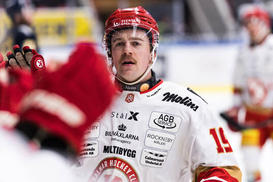 Kalmars Andrew Vanderbeck jublar