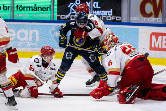 Kalmars Matt Fonteyne, Martin Schreiber, och målvakt Jacob