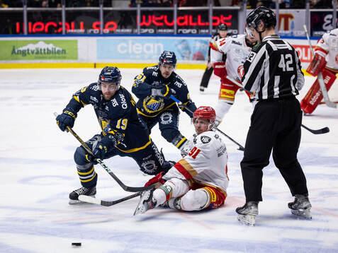 Södertäljes Hampus Harlestam och Kalmars Victor Laz
