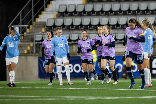 Linköpings Maria Olafsdottir Gros jublar med lagkamrater