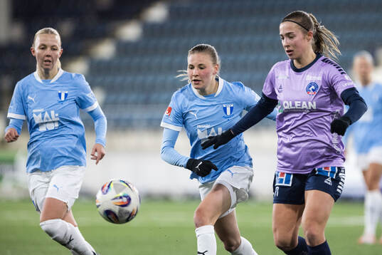 Malmö FFs Katariina Kosola och Linköpings Vilma Emilia