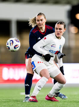Rosengårds Emma Jansson och Växjö DFFs Maja Bodin