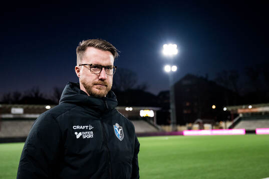 Växjö DFFs huvudtränare Olof Unogård