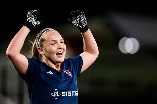 Rosengårds Oona Sevenius jublar