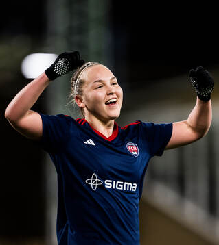 Rosengårds Oona Sevenius jublar