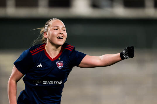 Rosengårds Oona Sevenius jublar