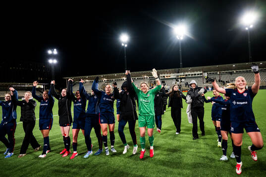 Bläddra bland fler bilder av Fotboll, Svenska Cupen, Rosengård - Växjö
