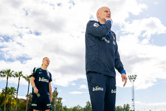 Erling Braut Haaland and Ståle Solbakken, head coach of