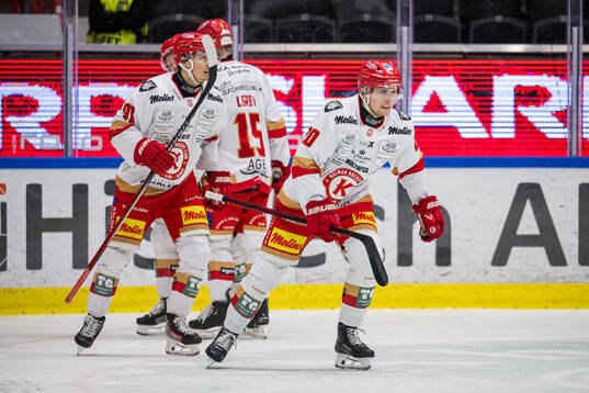 Kalmars John Dahlström jublar