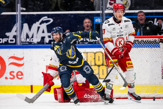 Södertäljes Sebastian Dyk jublar