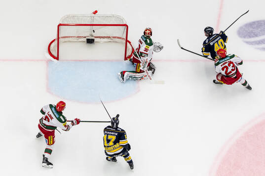 HV71s Oskar Stål-Lyrenäs gör 2-0