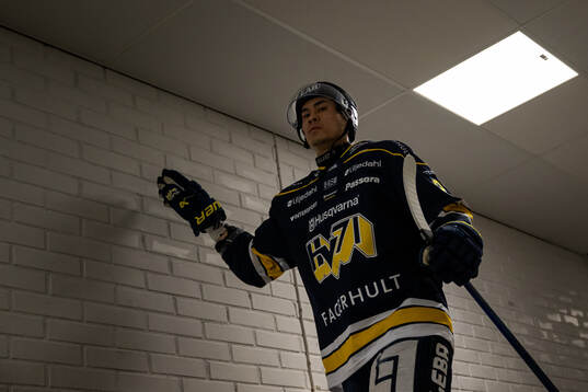 HV71s Jonathan Ang