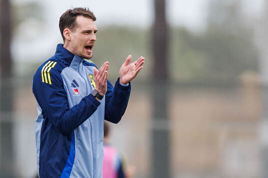 Head coach Daniel Bäckström of Sweden