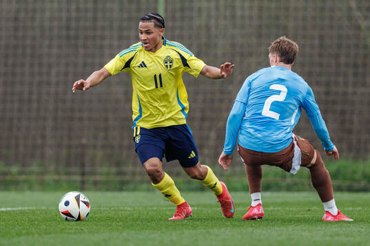 Momo Sonko of Sweden