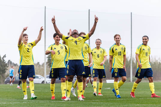 Richie Omorowa of Sweden celebrates