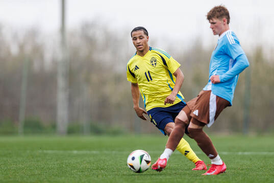 Momo Sonko of Sweden