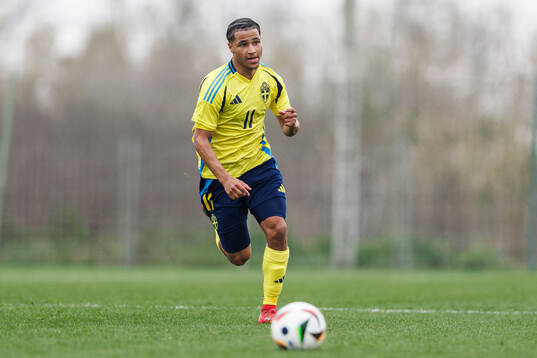 Momo Sonko of Sweden