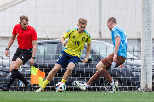 Elias Pihlström of Sweden