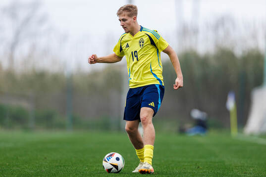 Elias Pihlström of Sweden