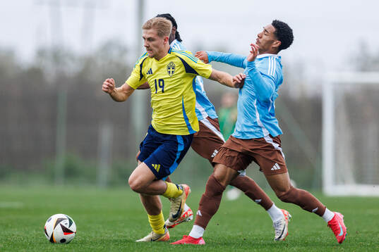 Elias Pihlström of Sweden