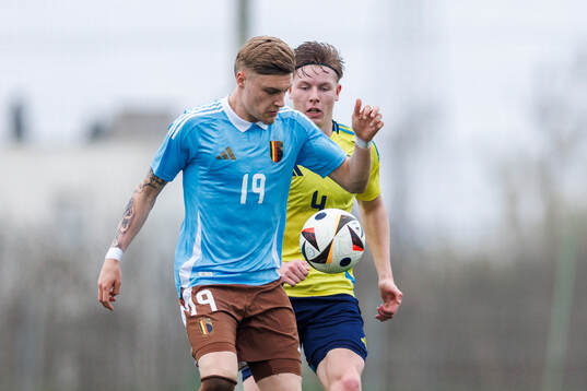 Norman Bassette of Belgium and Nils Zätterström of Sweden