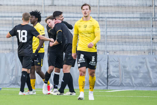 GAISs Robin Frej och William Milovanovic jublar