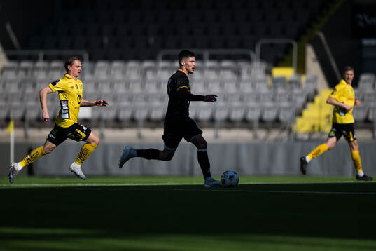 Elfsborgs Simon Hedlund och GAISs William Milovanovic och