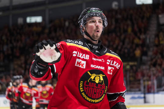 Luleås Eetu Koivistoinen jublar