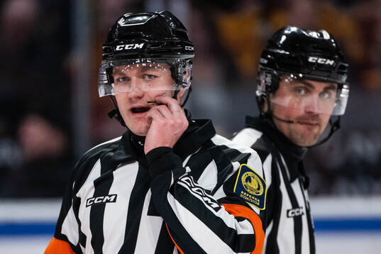 Domare Daniel Eriksson och David Laksola