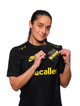 Daniella Famili