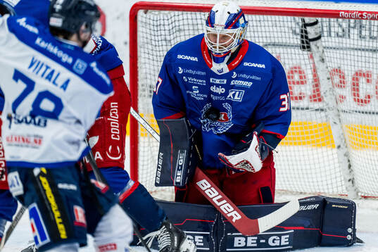 Oskarshamns målvakt Evan Cowley