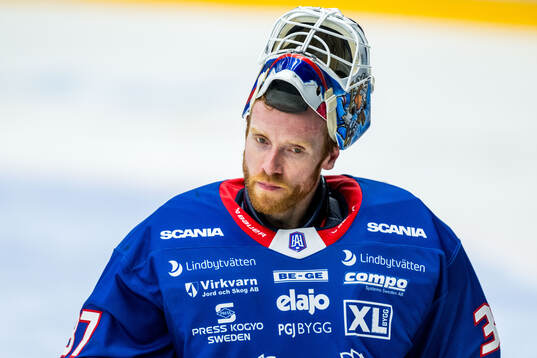 Oskarshamns målvakt Evan Cowley deppar