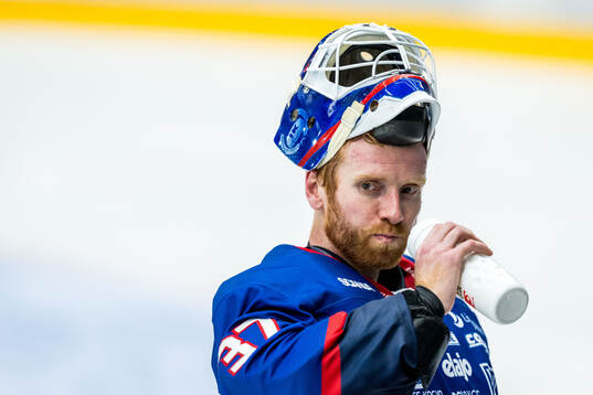 Oskarshamns målvakt Evan Cowley
