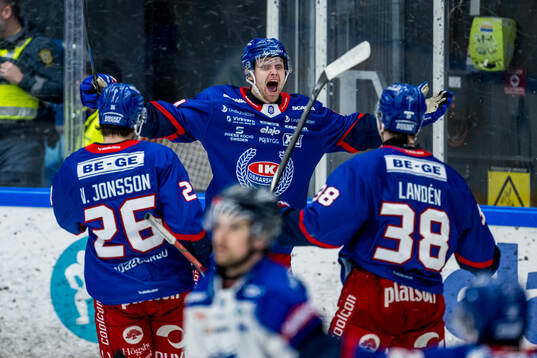 Oskarshamns Hampus Karlsson jublar