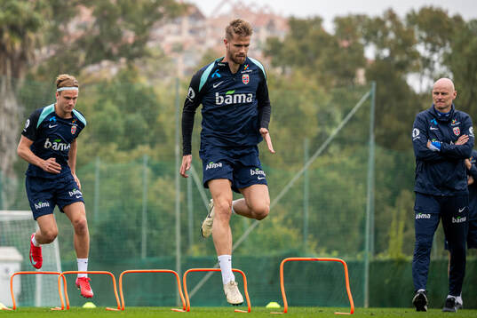 Erik Botheim, Kristoffer Ajer and Ståle Solbakken, head