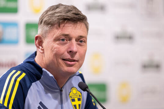 Head coach Jon Dahl Tomasson of the Swedish men's national
