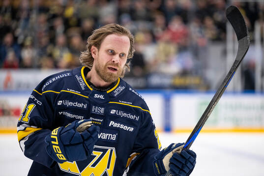 HV71s Mattias Tedenby har ont