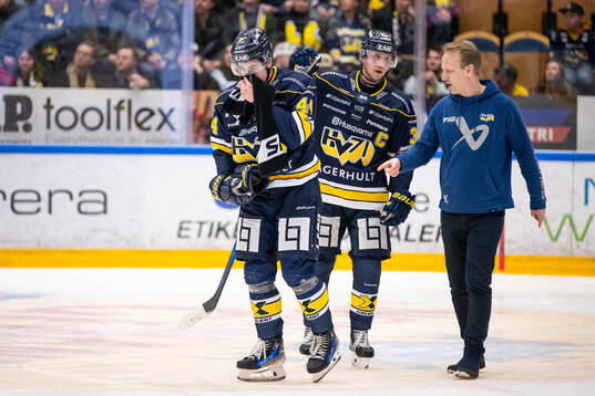 HV71s Hugo Fransson har ont