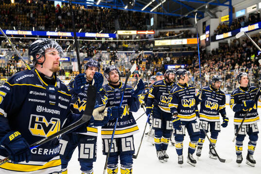 HV71s spelare jublar