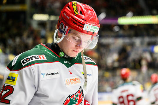 Modos Theodor Niederbach deppar match fyra i kvalet till
