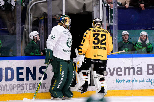 Färjestads målvakt Anders Lindbäck och Skellefteås