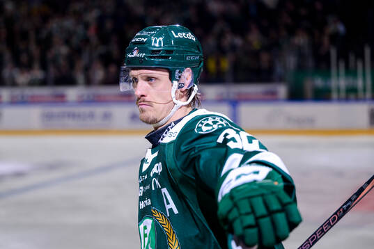 Färjestads Magnus Nygren jublar