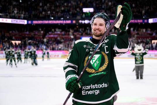 Färjestads Linus Johansson jublar