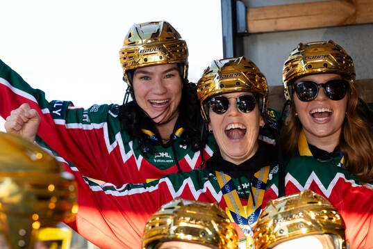 Frölundas Alva Johnsson, Michelle Karvinen och Paula