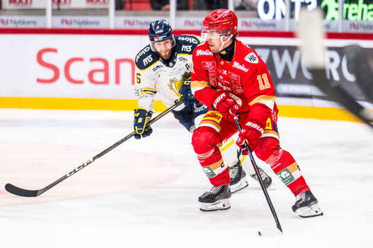 Södertäljes Olli Vainio och Kalmars Mathias Wigley och